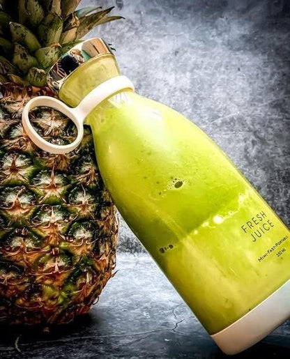 Portable Blender – USB Rechargeable Mini Juicer with Powerful Blending Performance